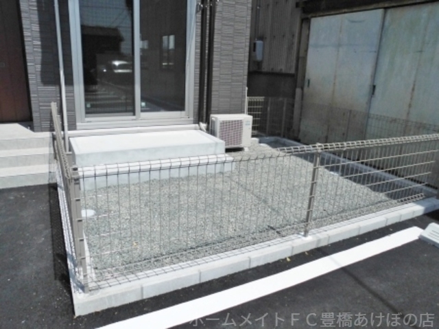 拡大写真:カーサ トライアンフ 1階101の専用庭