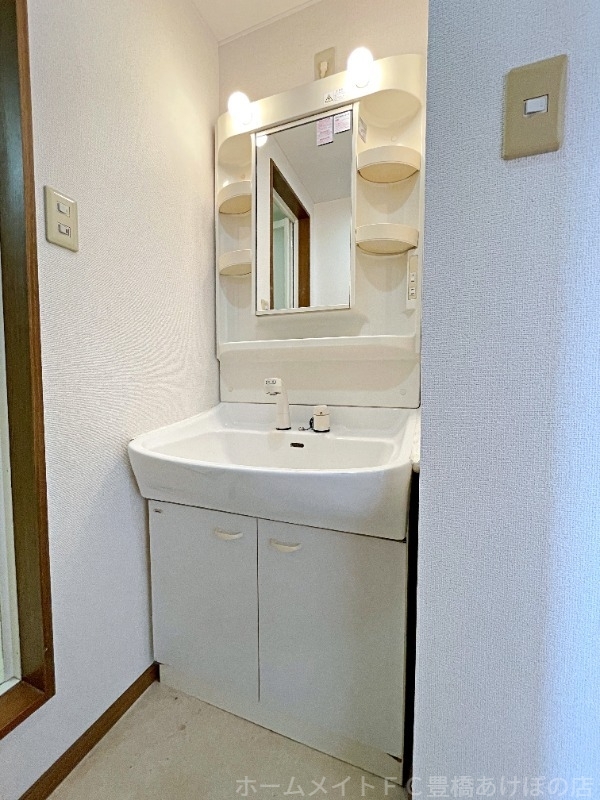 拡大写真:ウイングハイツ 2階202の同型別部屋写真(反転)