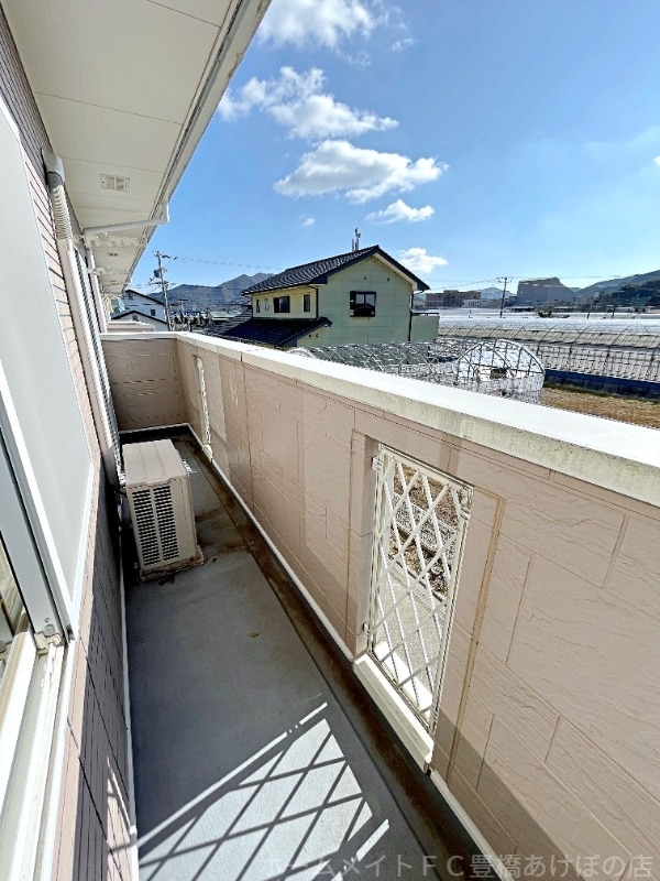 拡大写真:ウイングハイツ 2階202の同型別部屋写真(反転)