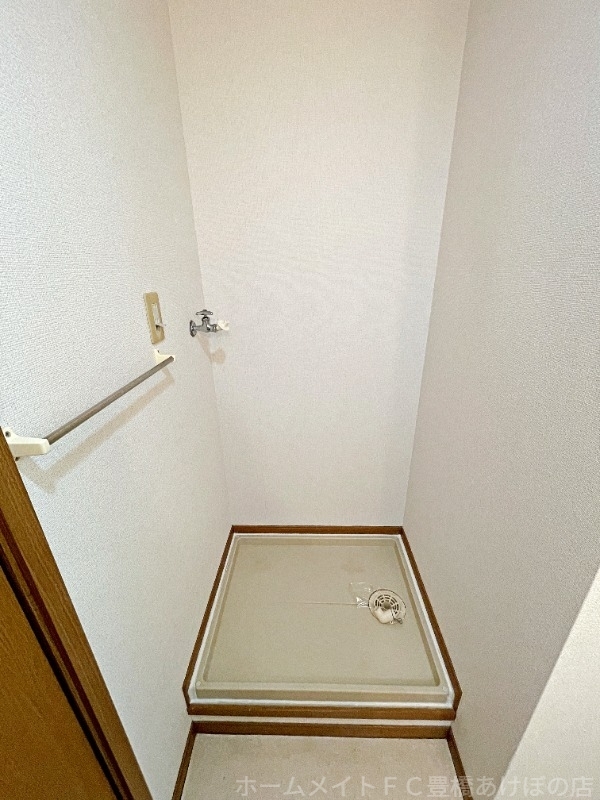 拡大写真:ウイングハイツ 2階202の同型別部屋写真(反転)