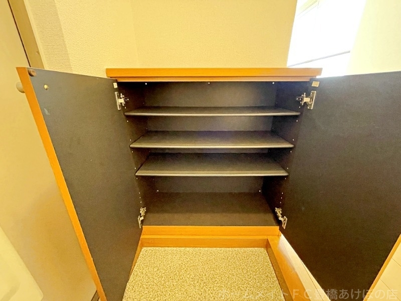 拡大写真:ウイングハイツ 2階202の同型別部屋写真(反転)
