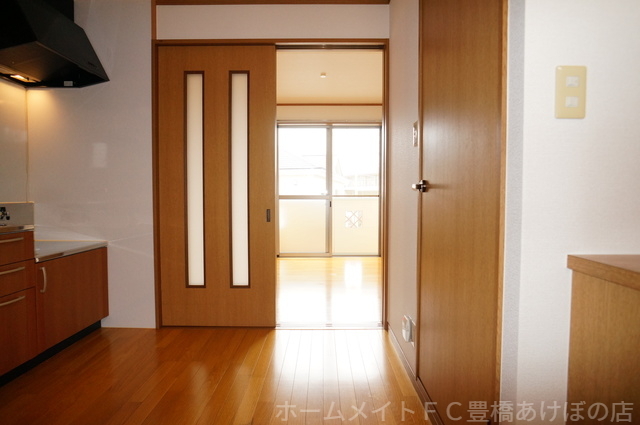 拡大写真:ボン・フレール 1階101の同型別部屋写真