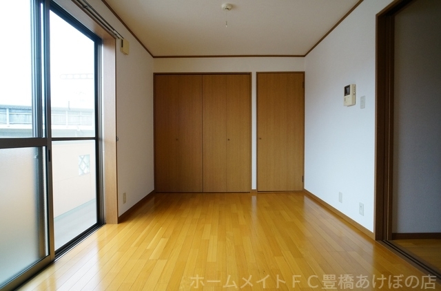 拡大写真:ボン・フレール 1階101の同型別部屋写真