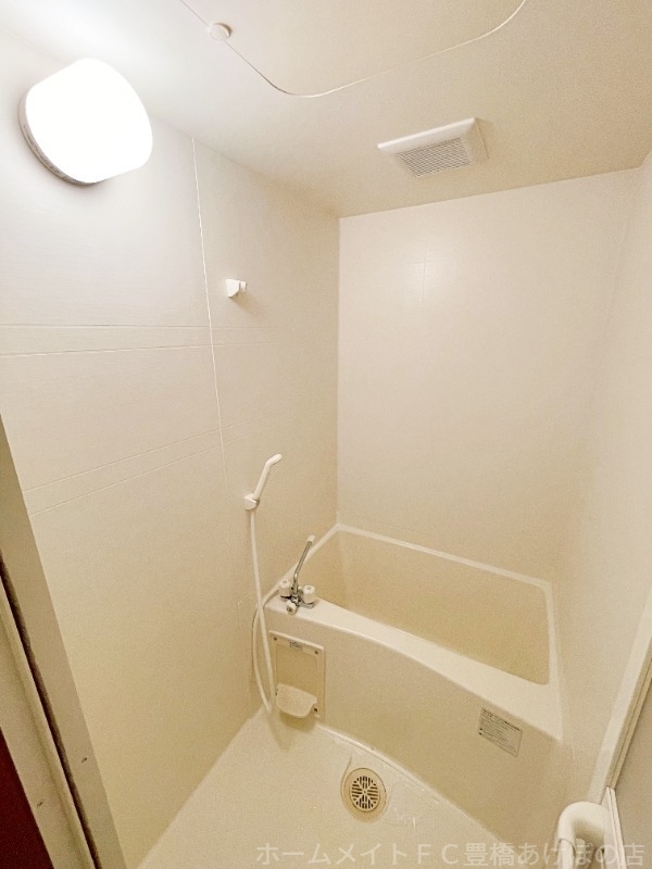 拡大写真:アンフィールド 1階102の同型別部屋写真