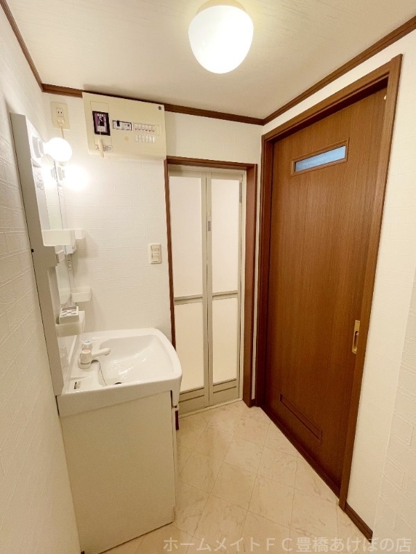 拡大写真:アンフィールド 1階102の同型別部屋写真