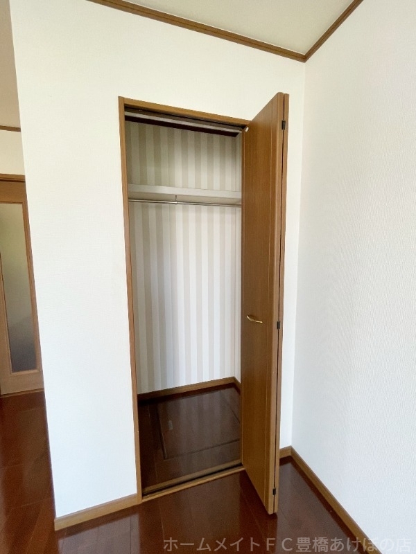 拡大写真:アンフィールド 1階102の同型別部屋写真