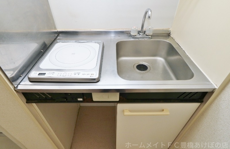 拡大写真:カーサ井原 1階110のキッチン