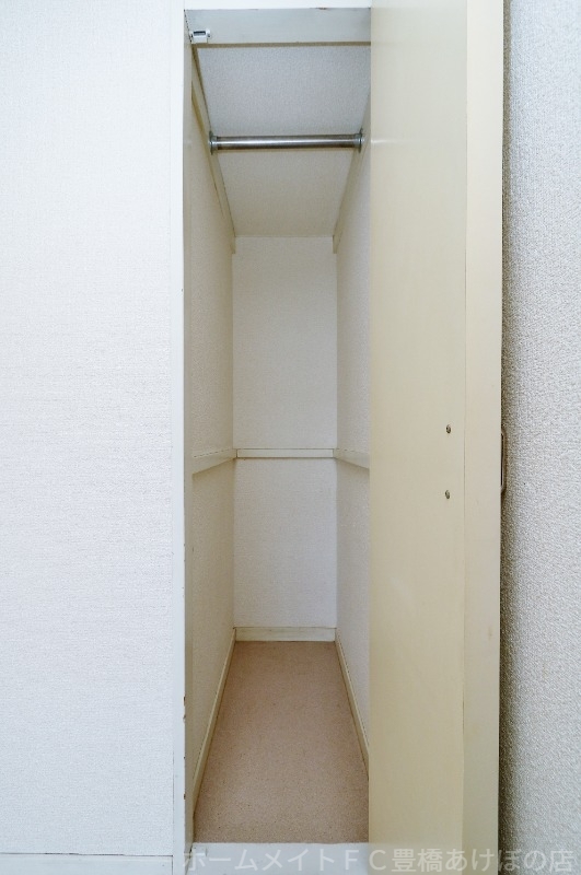 拡大写真:カーサ井原 1階110の収納