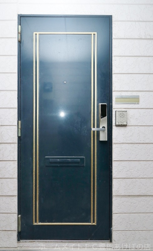 拡大写真:カーサ井原 1階110の玄関