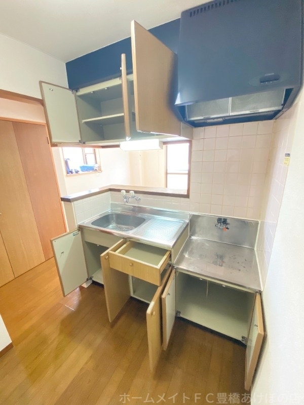 拡大写真:ウイングコート 東小田原 2階B202のキッチン
