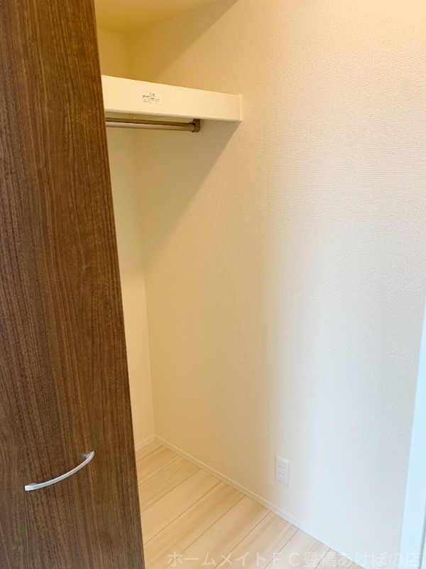 拡大写真:D-square湊町 1階105の収納