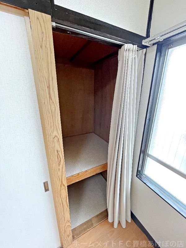 拡大写真：コーポ松山 1階1の収納