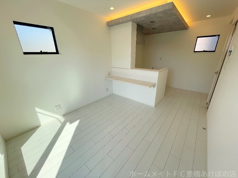 拡大写真:朝風のノーブル 1階103の同型別部屋写真