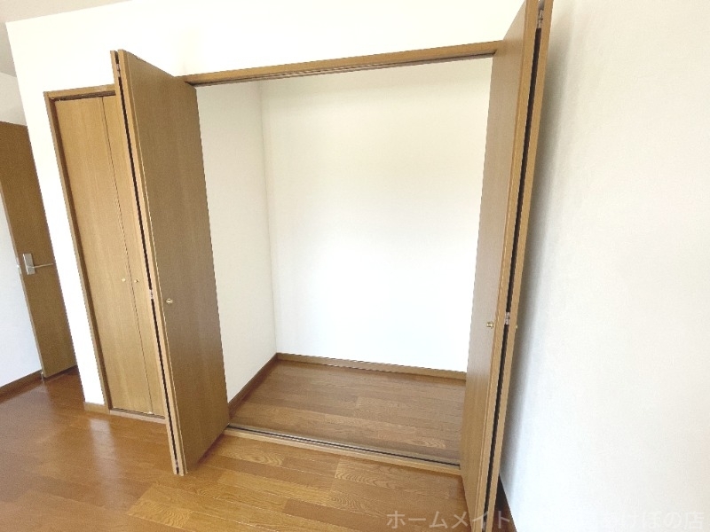 拡大写真:東脇戸建て 1階101の収納