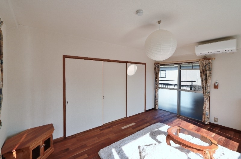 拡大写真:ユトリロ西松山 3階301の同型別部屋写真