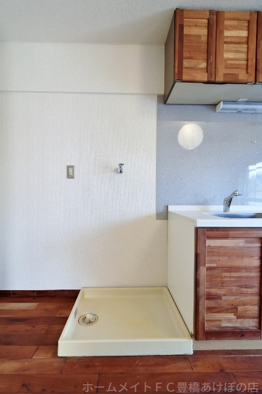 拡大写真:ユトリロ西松山 3階301の同型別部屋写真