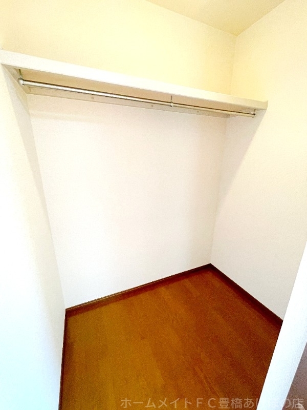 拡大写真:グランデ ビラッジョ A 1階102の収納