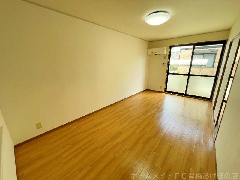 拡大写真:ハートホーム西沢 B棟 1階102の同型別部屋写真(反転)