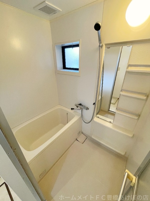 拡大写真:ハートホーム西沢 B棟 1階102の同型別部屋写真(反転)