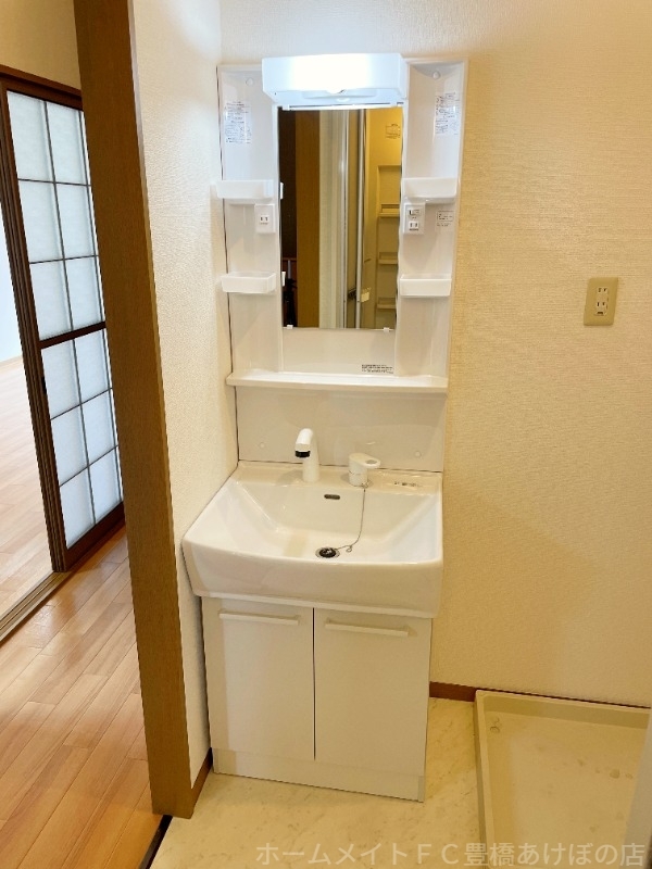 拡大写真:ハートホーム西沢 B棟 1階102の同型別部屋写真(反転)