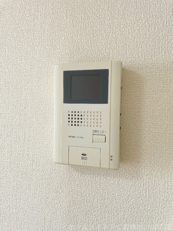 拡大写真:ハートホーム西沢 B棟 1階102の同型別部屋写真(反転)
