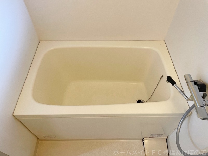 拡大写真:ハートホーム西沢 B棟 1階102の同型別部屋写真(反転)
