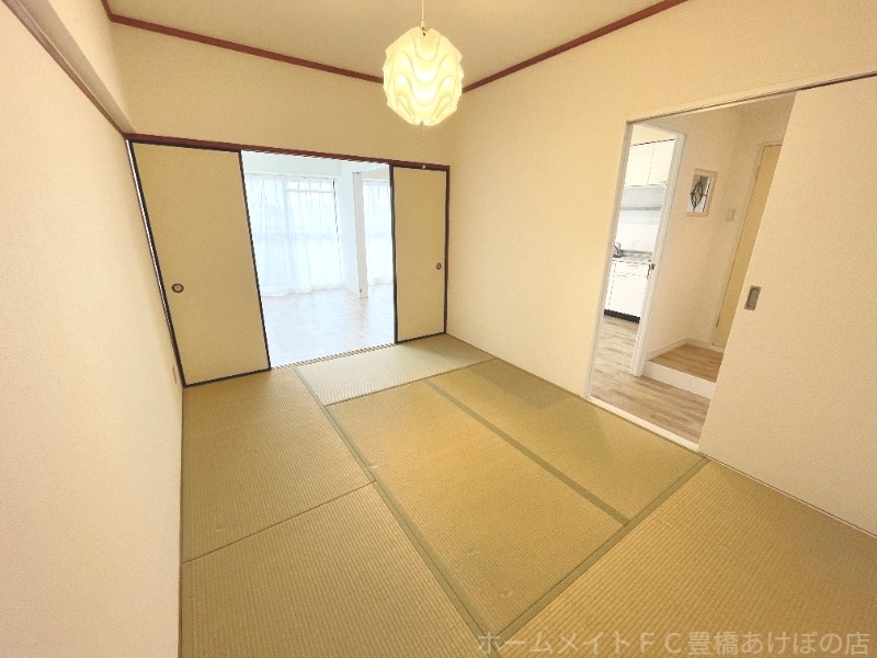 拡大写真:クレストパレス・学園前 4階405の和室