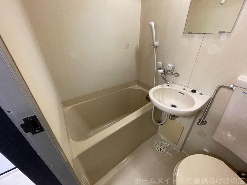 拡大写真:コーポ丸地 2階202の同型別部屋写真