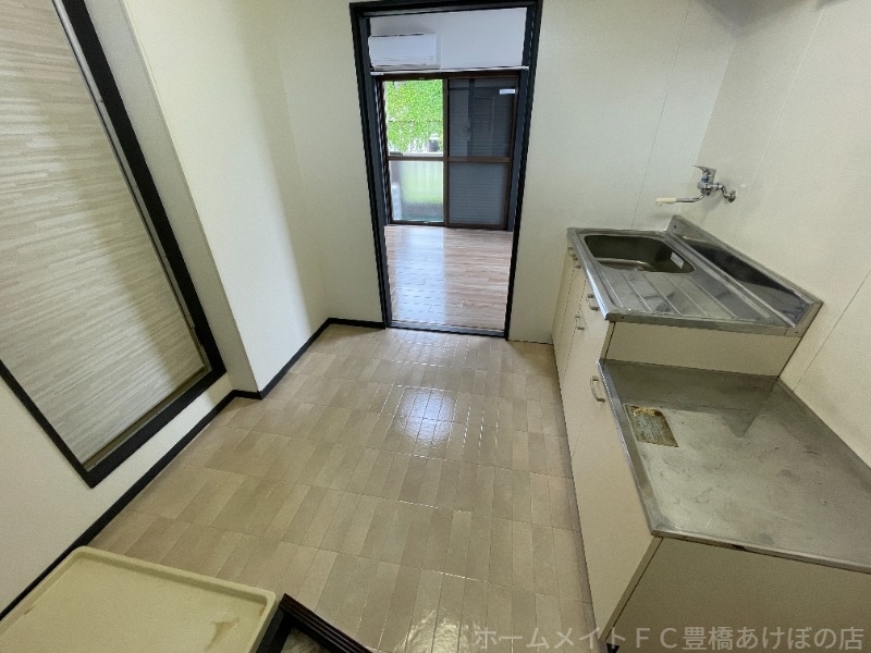 拡大写真:コーポ丸地 2階202の同型別部屋写真