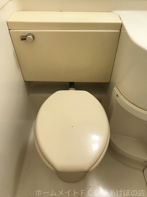 拡大写真:リゾートハイツ山本 地下1階B17の同型別部屋写真(反転)