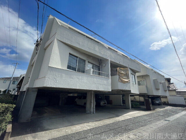 コーポ倉屋敷の外観
