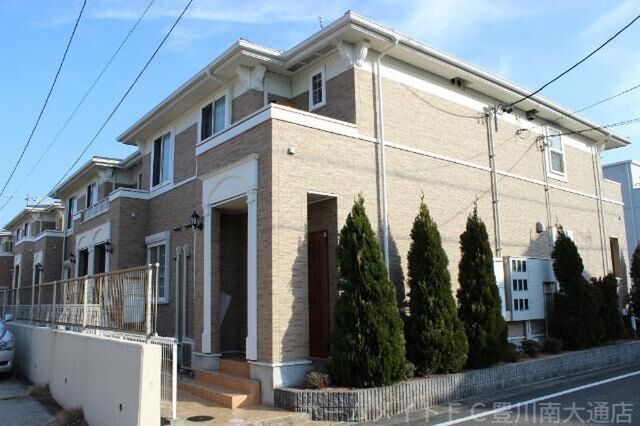拡大写真:ブルックサイドビレッジ Ⅱ 1階102の建物外観