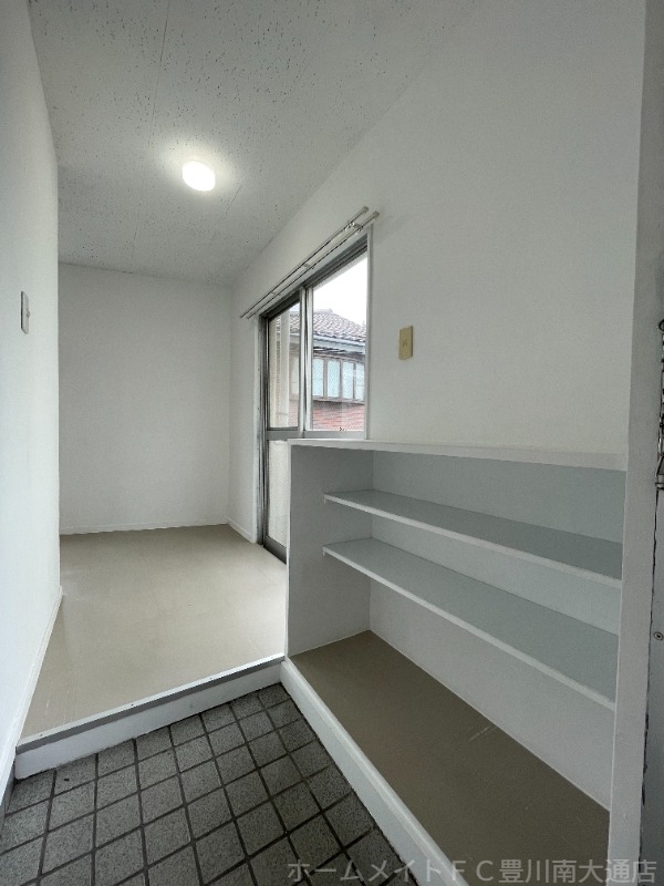 拡大写真:コーポ倉屋敷 2階201の玄関