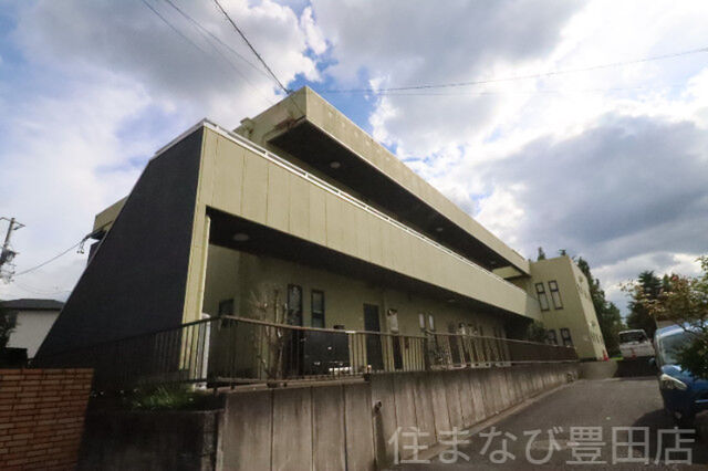 拡大写真:セルサスハイムB棟 1階103のエントランス