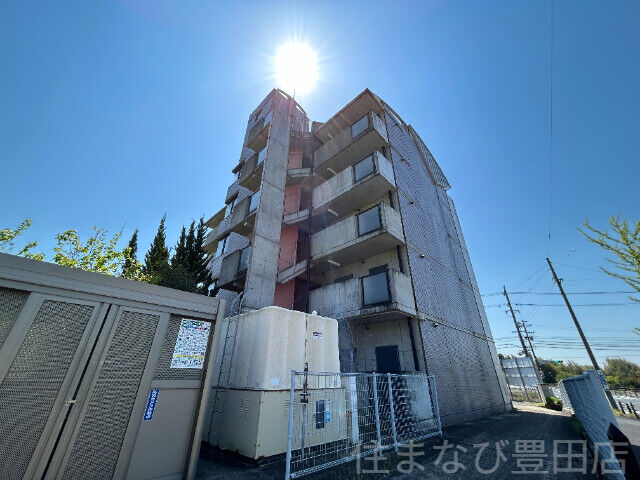拡大写真:サン・ミヨシ 3階301の建物外観
