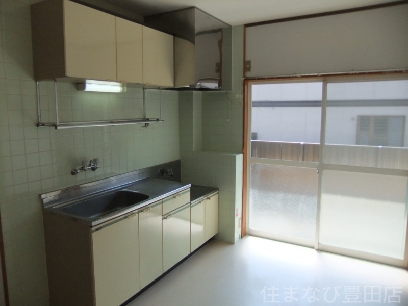 拡大写真:ハイツ朝日ヶ丘 A棟 1階102の同型別部屋写真