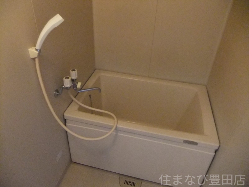 拡大写真:ハイツ朝日ヶ丘 A棟 1階102の同型別部屋写真