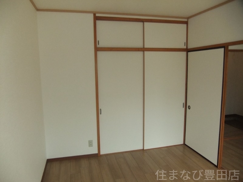 拡大写真:ハイツ朝日ヶ丘 A棟 1階102の同型別部屋写真