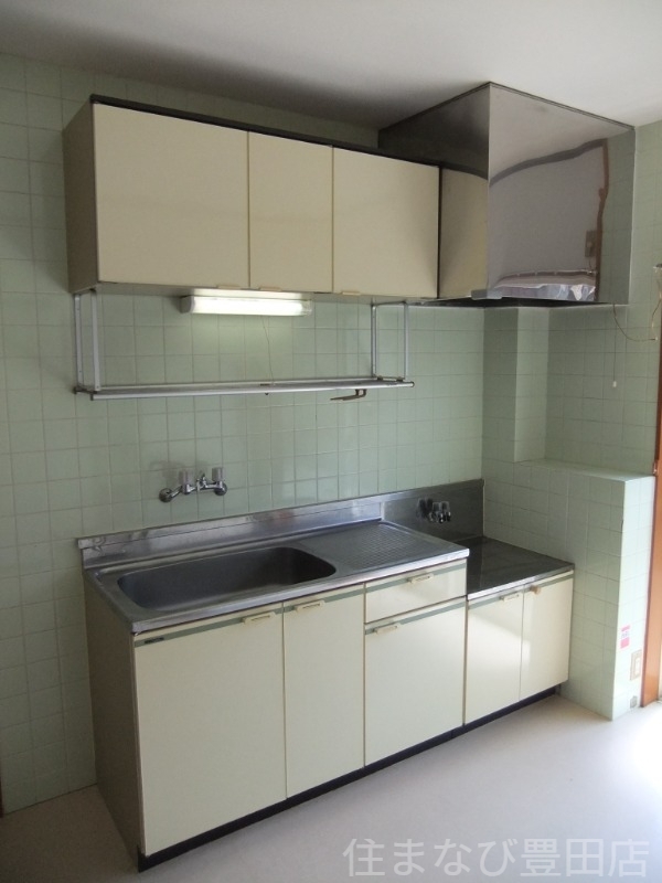 拡大写真:ハイツ朝日ヶ丘 A棟 1階102の同型別部屋写真