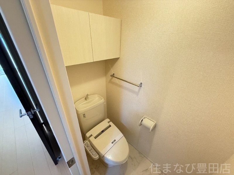 拡大写真:ビオラ 1階102のトイレ