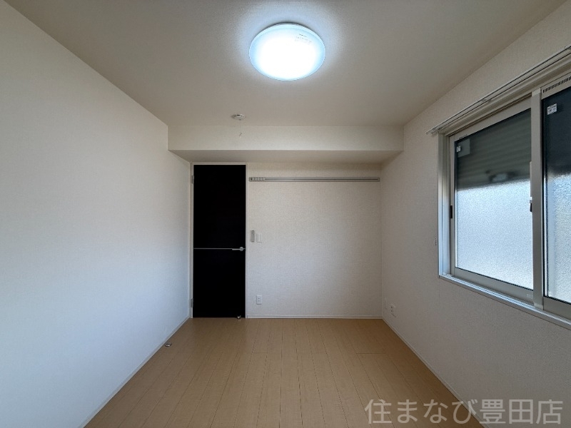 拡大写真:ビオラ 1階102の寝室