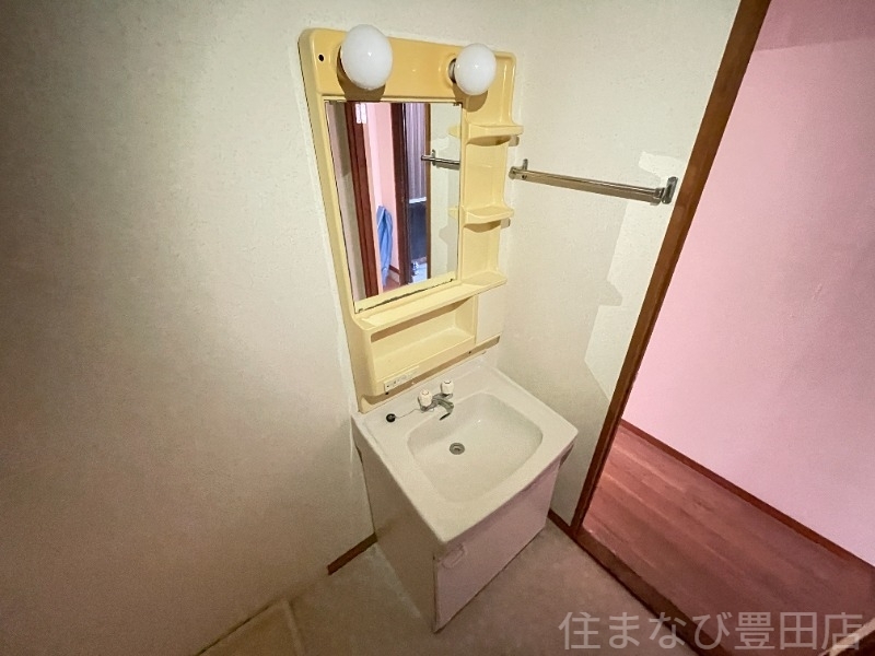 拡大写真:サザン拳母 1階103の洗面所