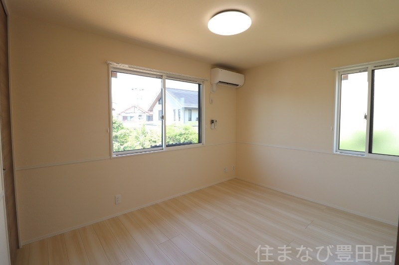 拡大写真:美扇 1階1の寝室