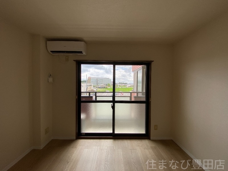 拡大写真:スカイパレス山之手 4階405の同型タイプ