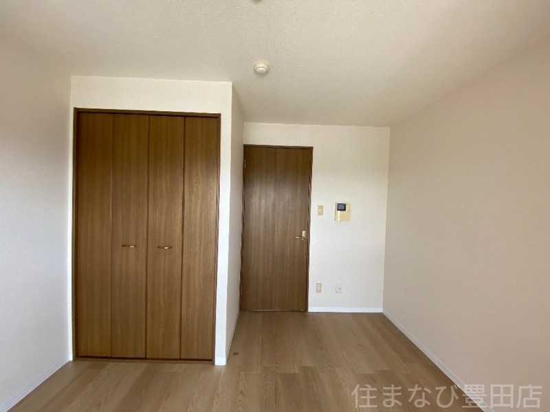 拡大写真:スカイパレス山之手 4階405の同型タイプ