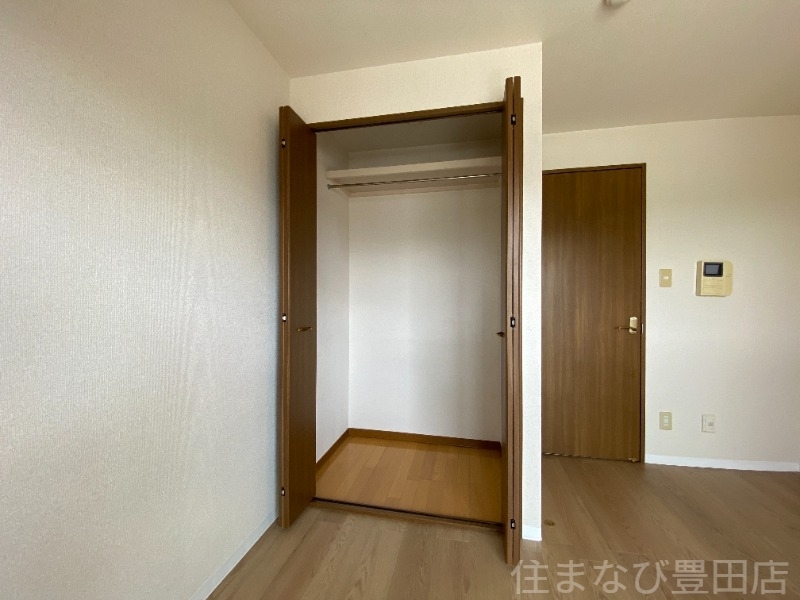 拡大写真:スカイパレス山之手 4階405の同型タイプ