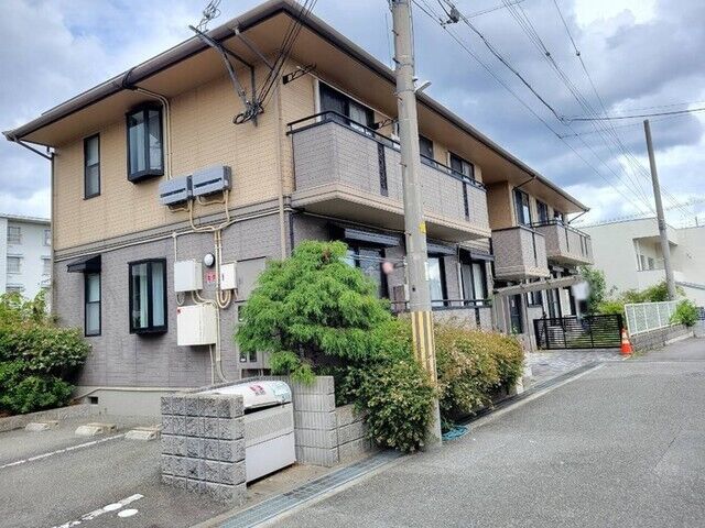 宝塚市鹿塩1丁目の外観