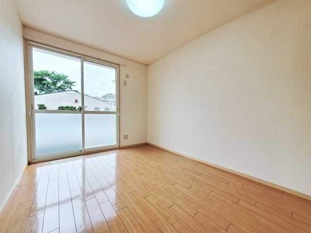 拡大写真:伊丹市荻野7丁目 2階202の内観