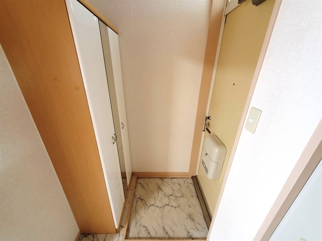拡大写真:伊丹市荻野7丁目 2階202の内観