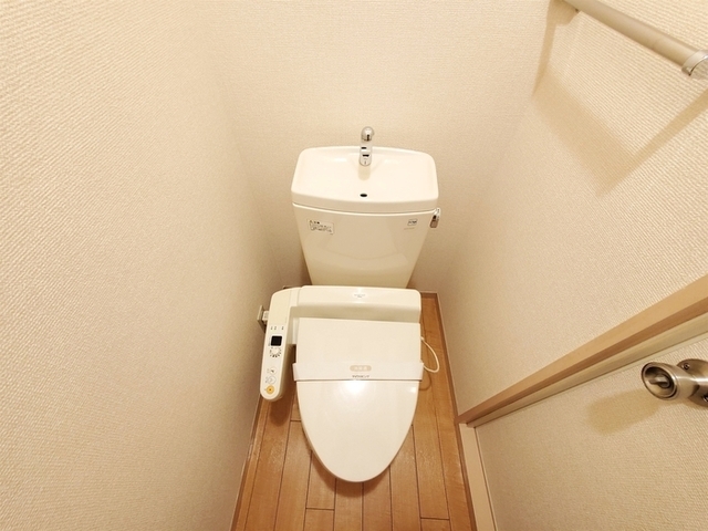 拡大写真:伊丹市荻野7丁目 2階202の内観